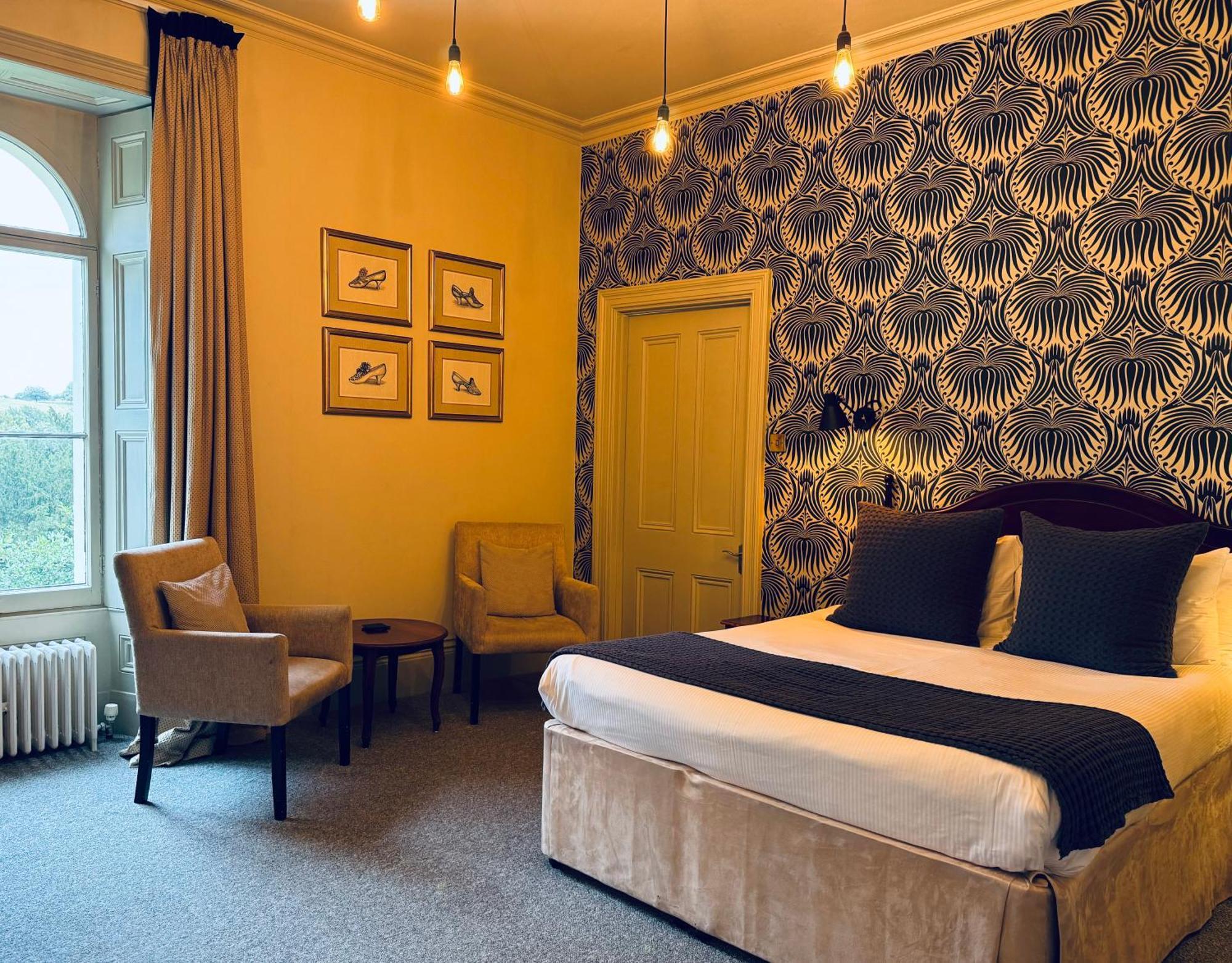 The Falcondale At แลมปีเตอร์ ห้อง รูปภาพ